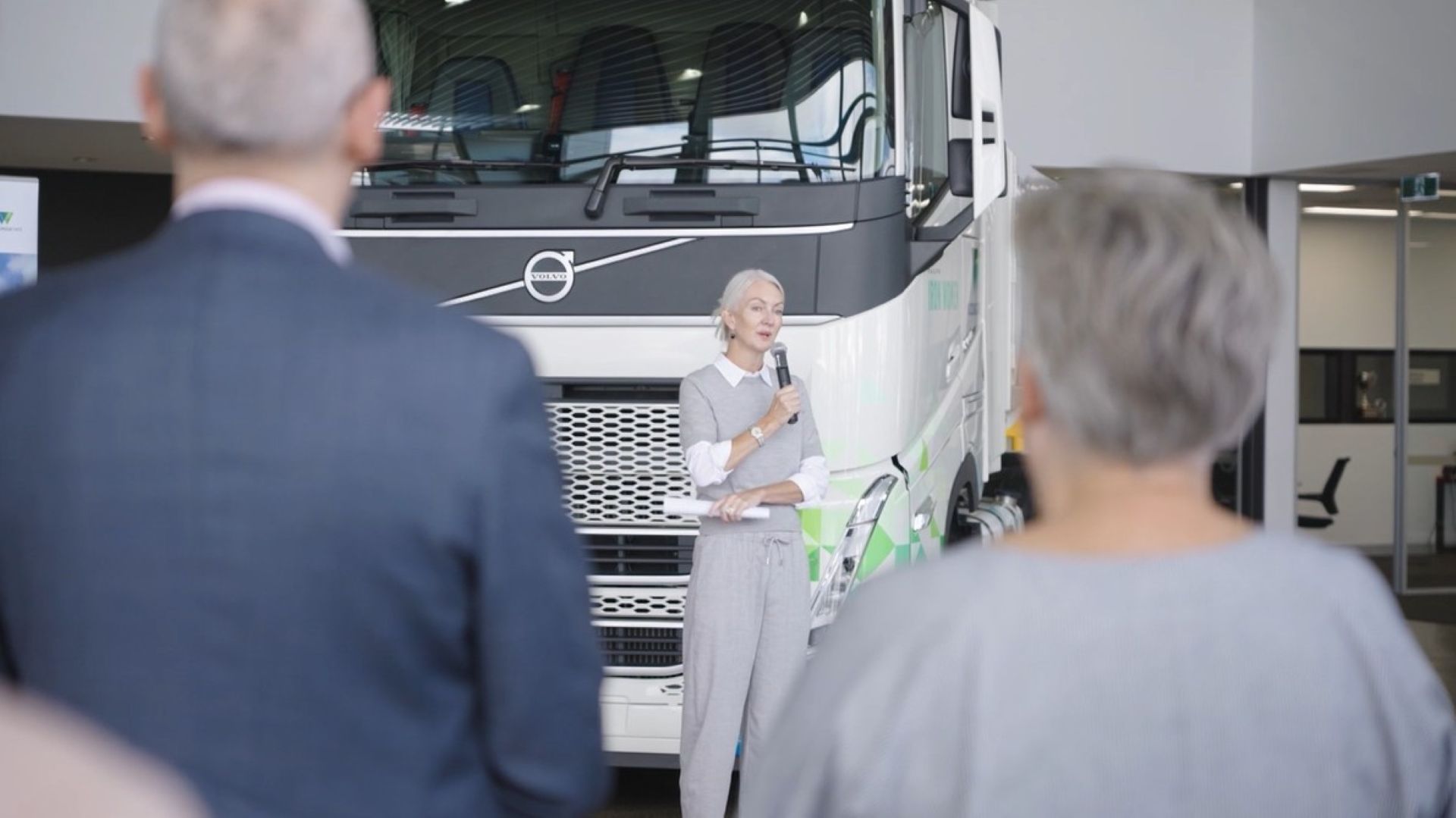 New Program Aims To Boost Women Drivers - Heavy Vehicle Industry Australia